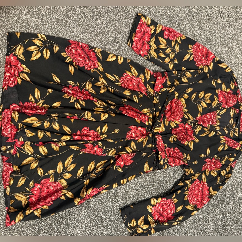 Chic Long Sleeve Dress with Red Floral and Gold Leaf Design